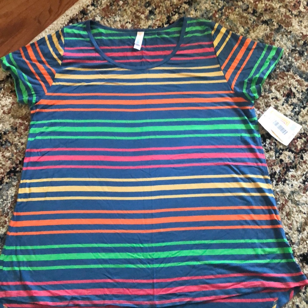 LulaRoe Size XL Classic T